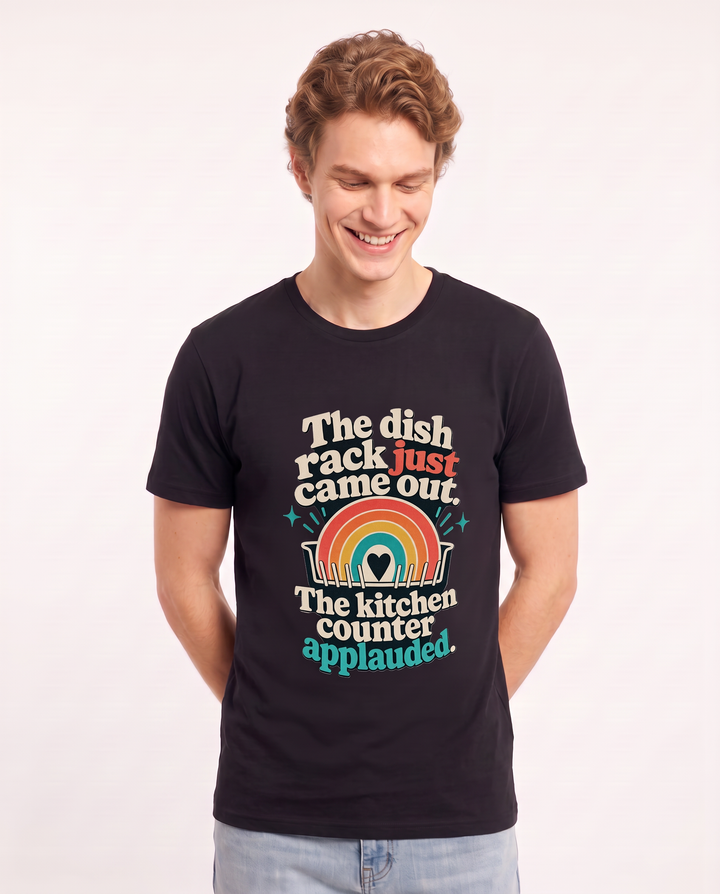 The dish rack just came out. The kitchen counter applauded. Men's Black T-Shirt product image 1