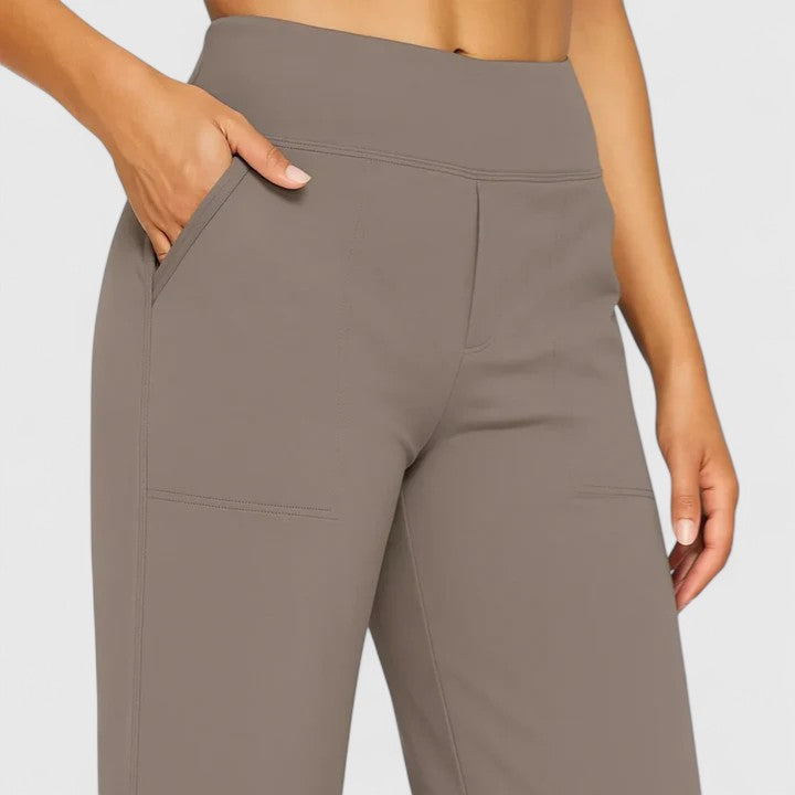 Gia | High Waist Wide-Leg Trousers with Plain Finish and Side Pockets